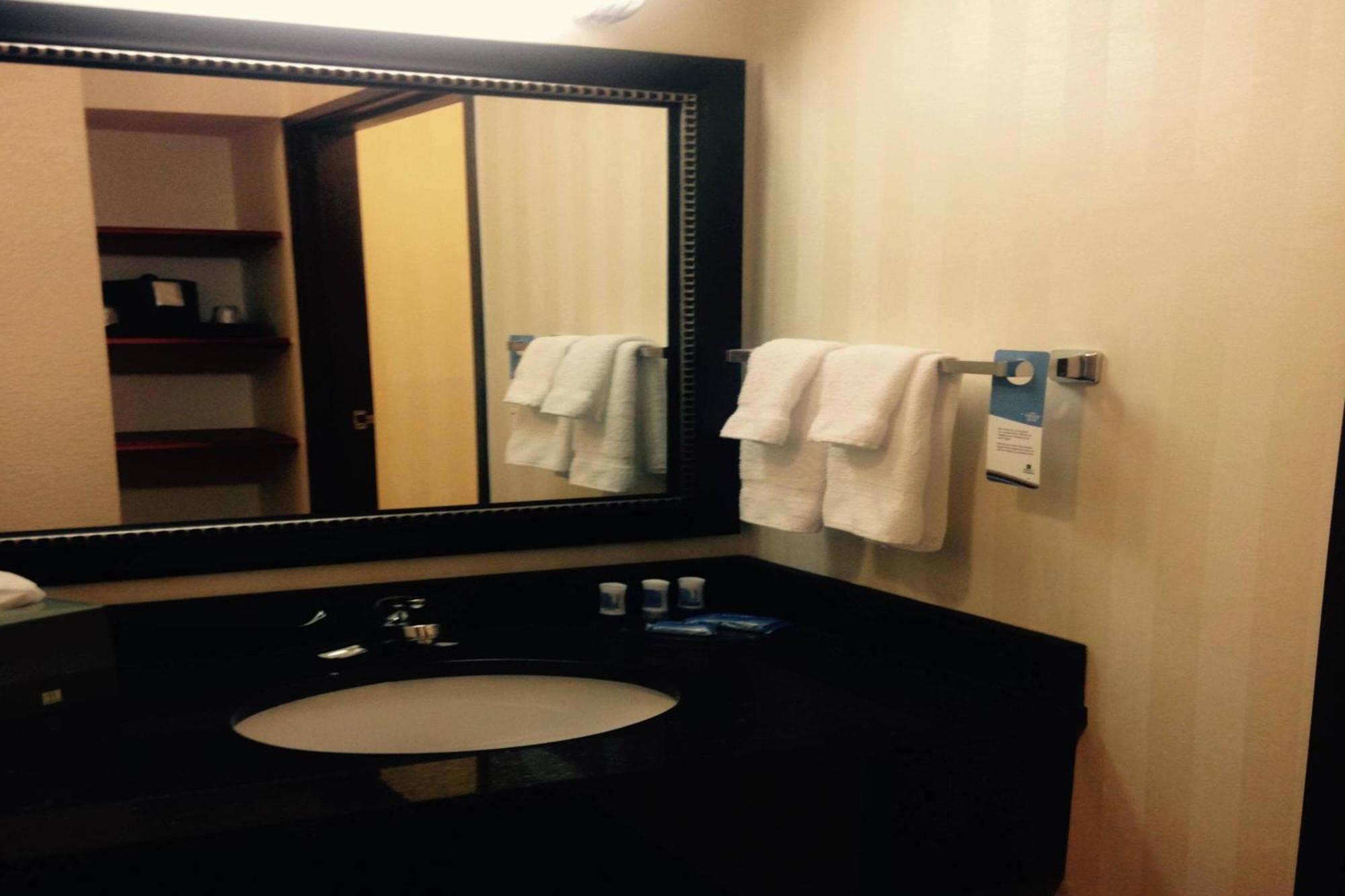 Fairfield Inn & Suites Kansas City Airport Esterno foto