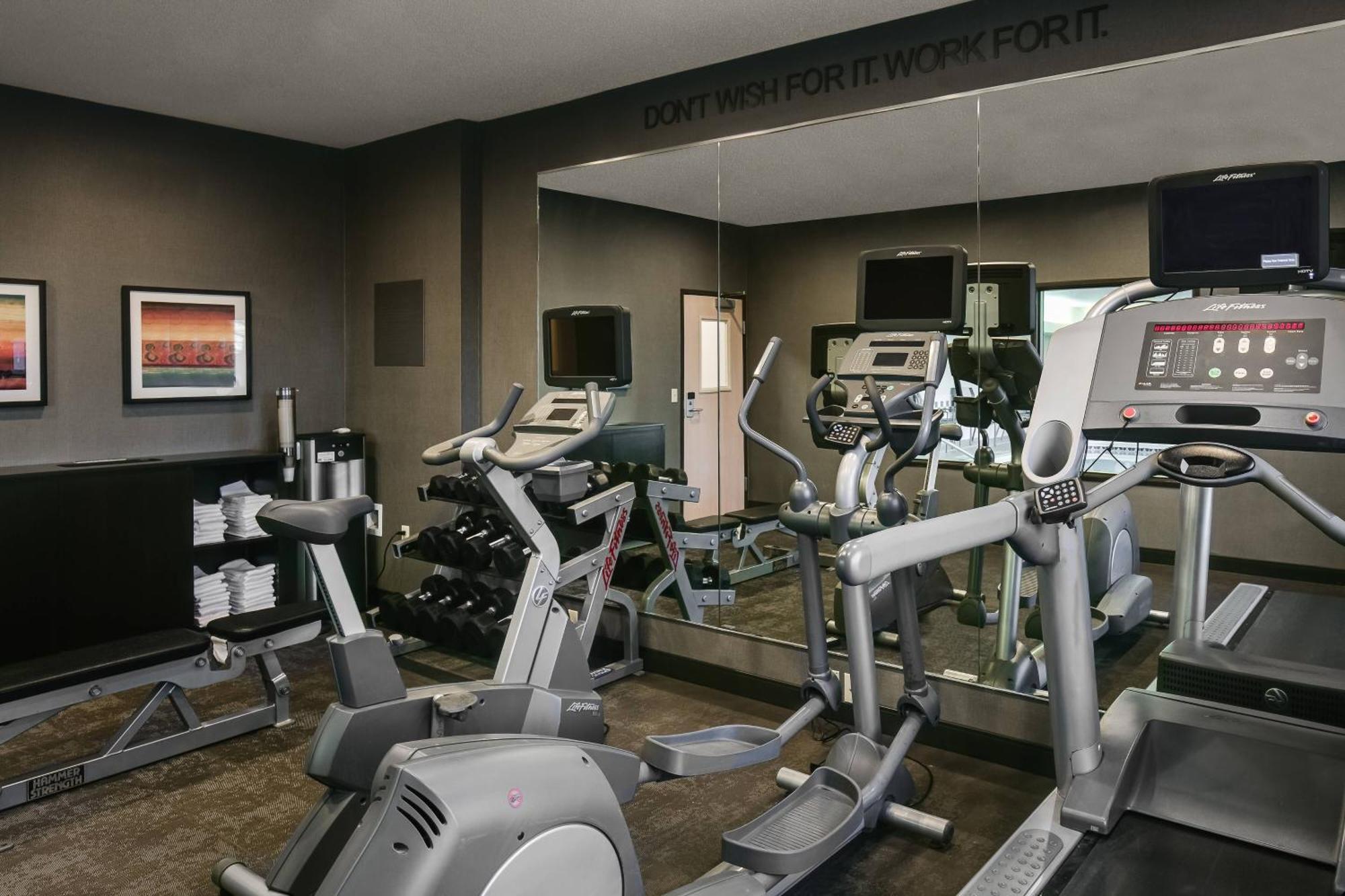 Fairfield Inn & Suites Kansas City Airport Esterno foto